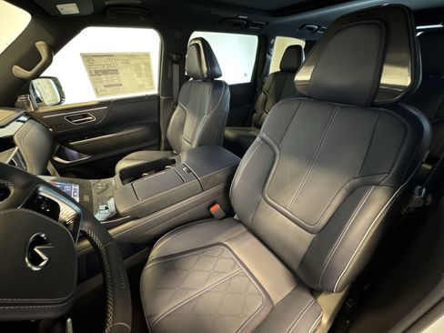 New 2026 INFINITI QX80 4WD w/ Sport Exterior Package image 11