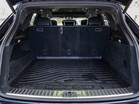 Used 2021 Porsche Cayenne S image 24