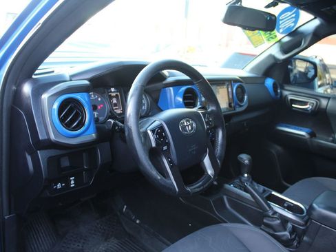 Used 2016 Toyota Tacoma TRD Sport w/ Towing Package RWD image 19
