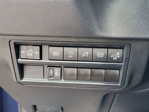 Used 2023 Toyota Tundra SR5 w/ SR5 Convenience Package AWD/4WD image 14