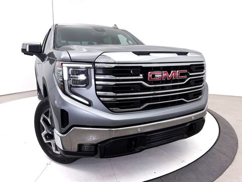 Used 2024 GMC Sierra 1500 SLT AWD/4WD image 8