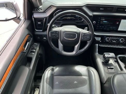 Used 2022 GMC Sierra 1500 Denali w/ Denali Reserve Package image 15