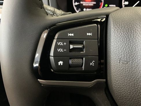 Used 2025 Honda Odyssey Touring image 12