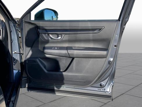 Used 2025 Honda CR-V LX image 22