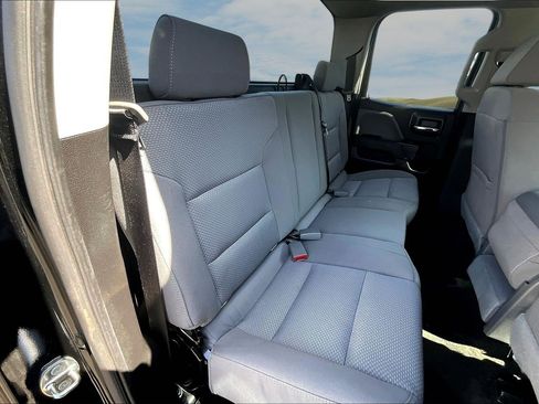 Used 2018 Chevrolet Silverado 1500 Custom w/ Custom Value Package image 17