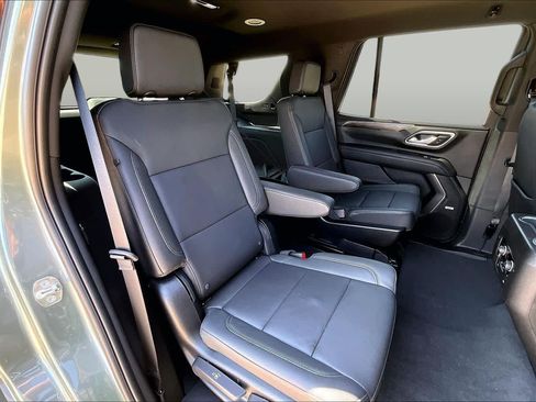 Used 2024 Chevrolet Tahoe LT w/ Luxury Package RWD image 20