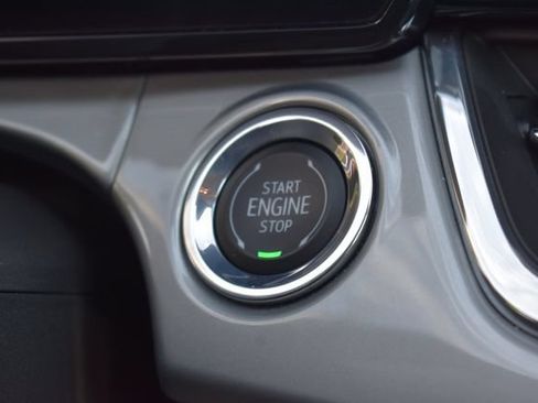 New 2026 Chevrolet Trax LT w/ LT Convenience Package FWD image 24