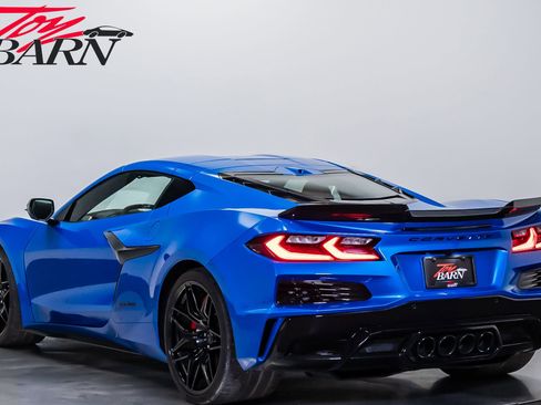 Used 2025 Chevrolet Corvette Z06 image 11