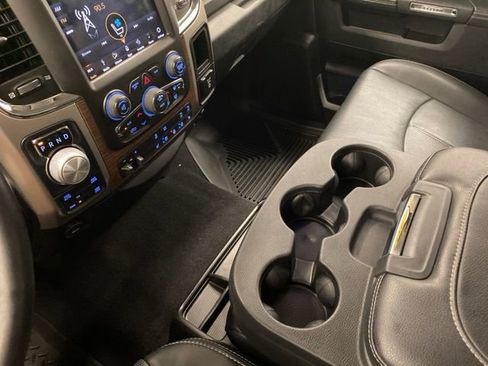 Used 2018 RAM 1500 Laramie image 15