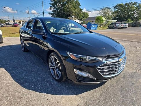 Used 2025 Chevrolet Malibu LT image 4