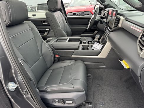 New 2026 Toyota Tundra Limited AWD/4WD image 8