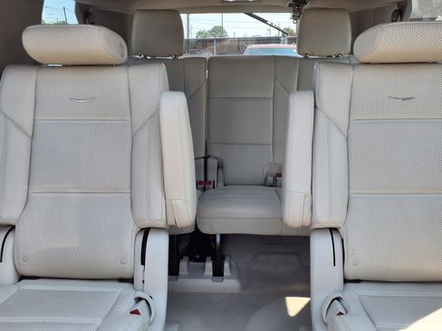 Certified 2023 Cadillac Escalade Premium Luxury Platinum image 40