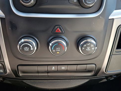 Used 2024 RAM 1500 Classic SLT AWD/4WD image 15