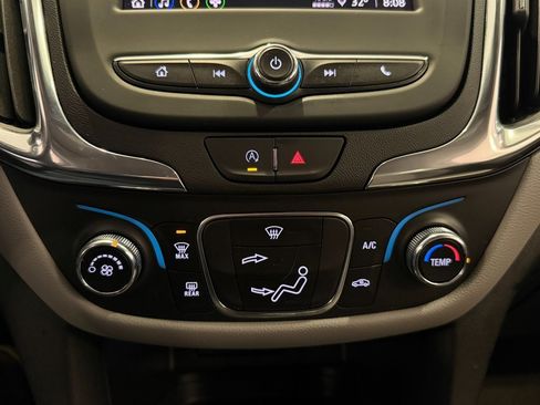 Certified 2023 Chevrolet Equinox LS w/ LS Convenience Package image 15