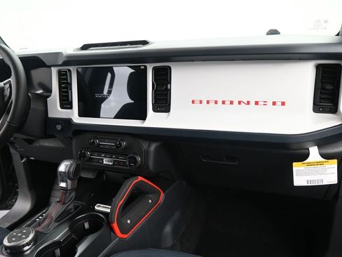 New 2025 Ford Bronco Heritage Edition image 3