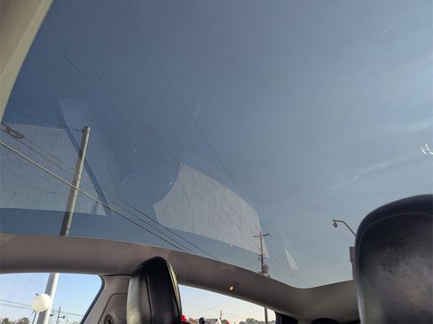 Used 2021 Tesla Model Y 2WD image 14