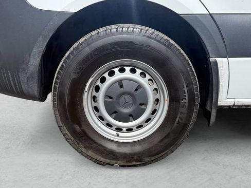 Used 2022 Mercedes-Benz Sprinter 2500 image 24