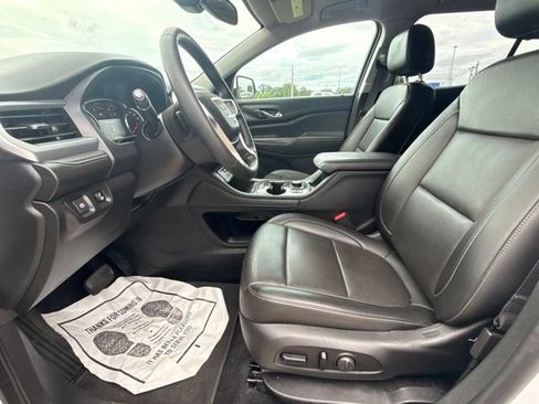 Used 2023 GMC Acadia SLT FWD image 16