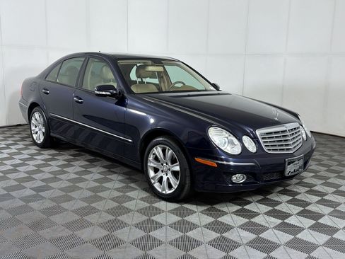 Used 2009 Mercedes-Benz E 350 4MATIC Sedan image 7