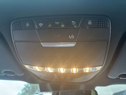 Used 2022 Mercedes-Benz GLC 43 AMG 4MATIC image 30