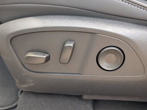 New 2025 Chevrolet Silverado EV LT image 15