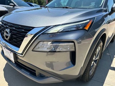Used 2023 Nissan Rogue SV FWD image 4