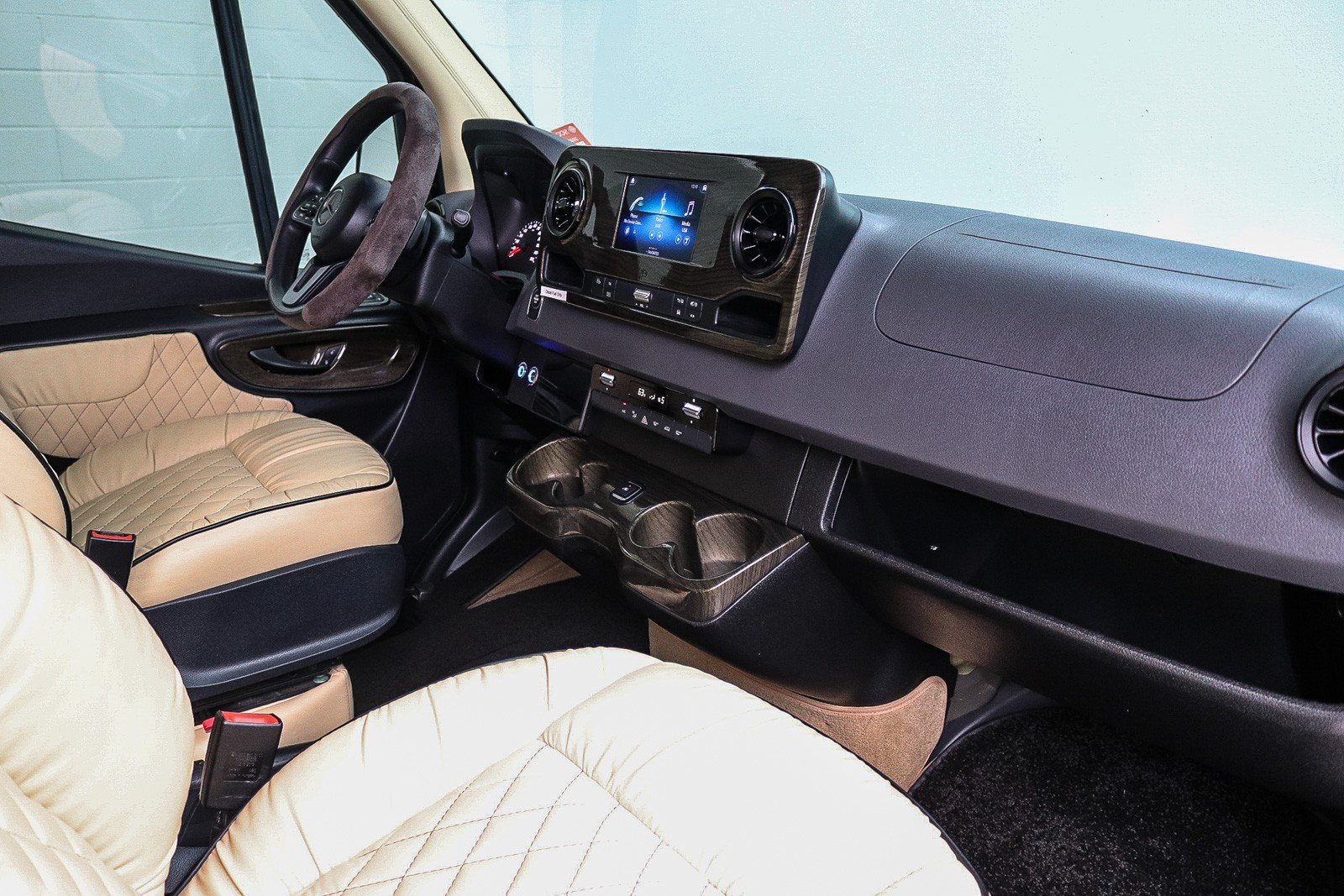 Used 2020 Mercedes-Benz Sprinter 3500 image 19