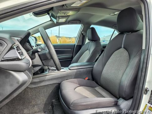 Used 2023 Toyota Camry LE FWD image 8