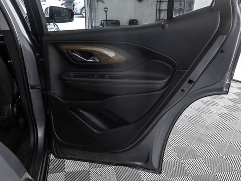 Used 2019 GMC Terrain SLE FWD image 38