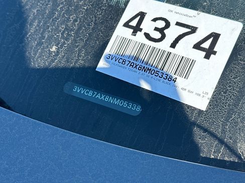 Used 2022 Volkswagen Tiguan SE R-Line image 4