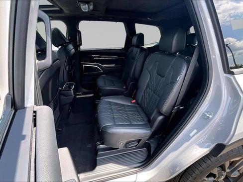Used 2024 Kia Telluride SX Prestige X-Pro AWD/4WD image 24