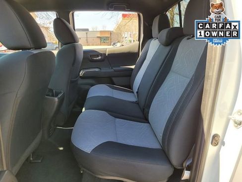 Used 2023 Toyota Tacoma TRD Off-Road image 15