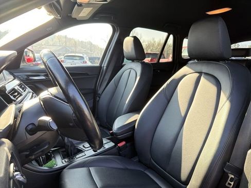 Used 2018 BMW X1 sDrive28i image 12