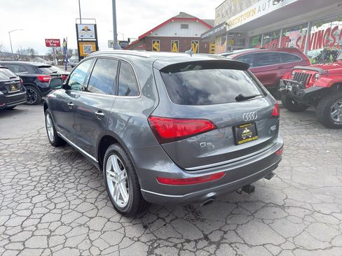 Used 2017 Audi Q5 2.0T Premium Plus w/ Technology Package image 4