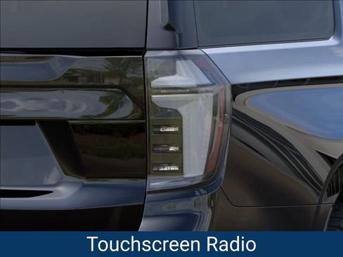 New 2026 Chevrolet Suburban Z71 AWD/4WD image 12