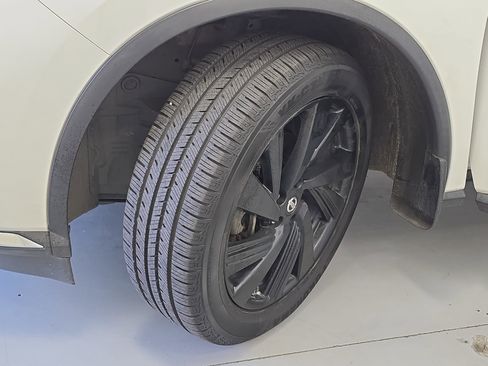 Used 2017 Nissan Murano Platinum w/ Platinum Technology Package image 32