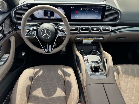 New 2026 Mercedes-Benz Maybach GLS 600 4MATIC image 15