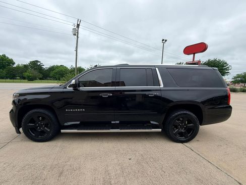 Used 2017 Chevrolet Suburban Premier AWD/4WD image 2