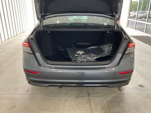 Used 2025 Honda Accord SE image 15
