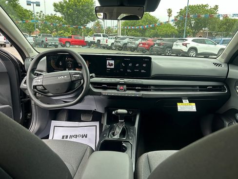 Used 2025 Kia K4 FWD image 26