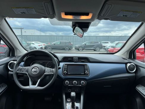 Used 2025 Nissan Versa SV FWD image 31