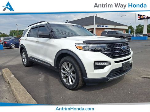 Used 2021 Ford Explorer XLT w/ Equipment Group 202A AWD/4WD image 1