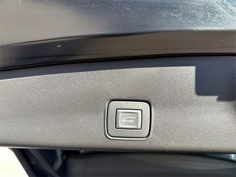 Certified 2023 Chevrolet TrailBlazer RS w/ Sun and Liftgate Package image 22