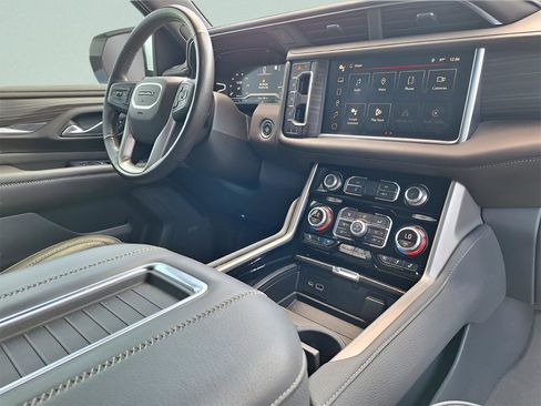 Used 2022 GMC Yukon Denali image 27