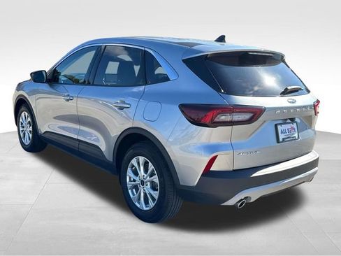 Used 2023 Ford Escape Active w/ Cold Weather Package image 6