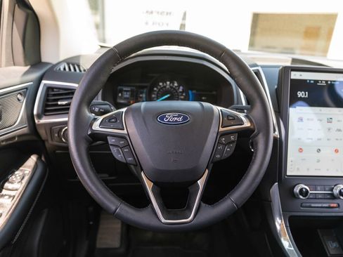 Used 2024 Ford Edge Titanium AWD/4WD image 17