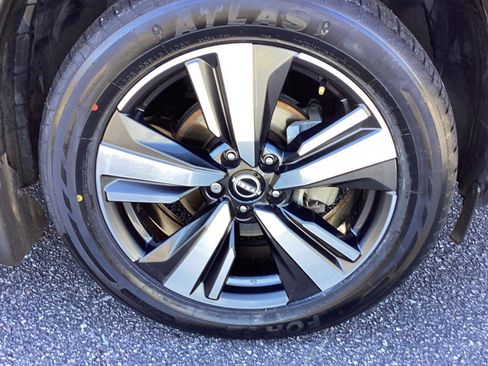 Used 2023 Nissan Rogue Platinum AWD/4WD image 9