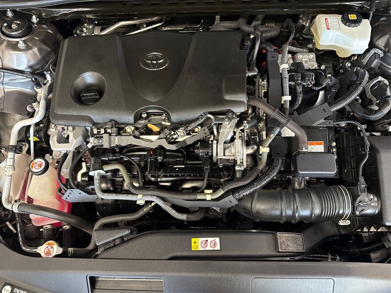 Used 2020 Toyota Camry LE w/ Sunroof Package FWD image 11