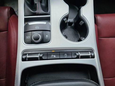 Used 2019 Kia Stinger GT image 18