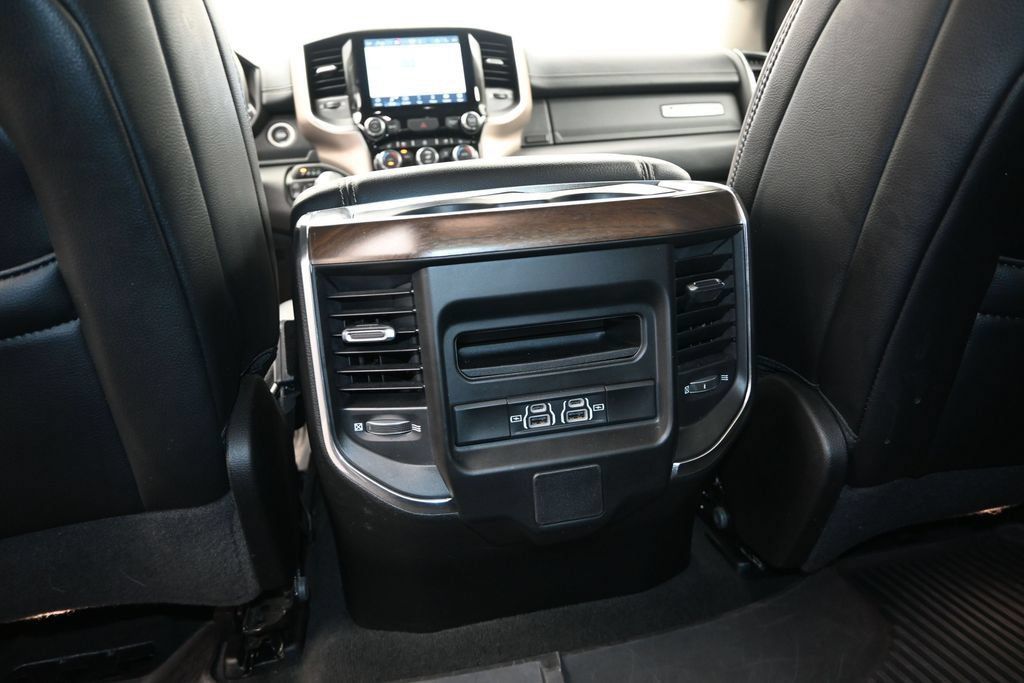 Used 2022 RAM 1500 Laramie AWD/4WD image 17
